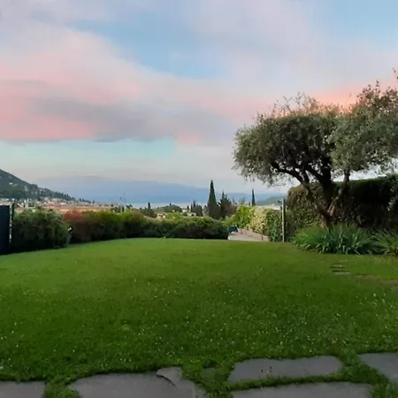 Stunning & Lovely Manuela Holiday home *