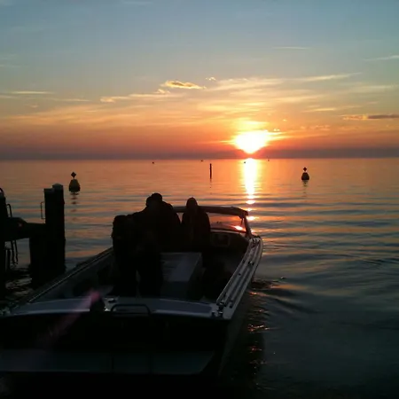 Stunning & Lovely Manuela Holiday home Salo