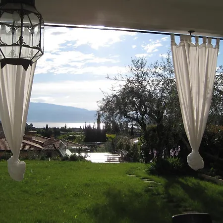 Stunning & Lovely Manuela *